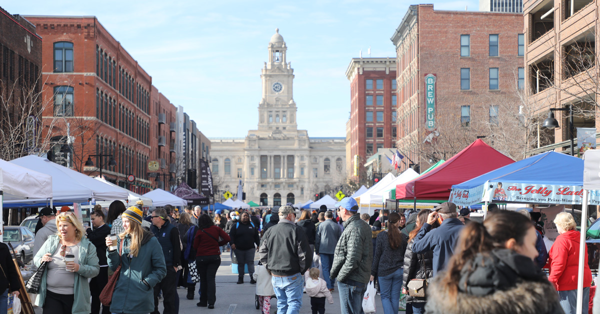 Des Moines' Downtown Winter Farmers' Market