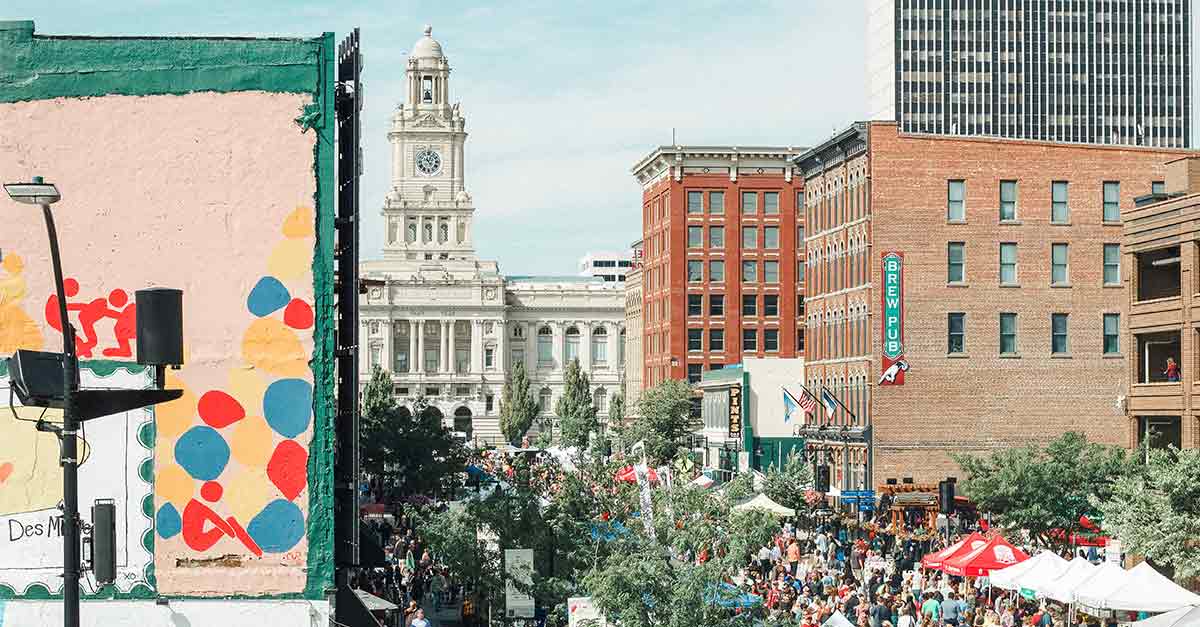Downtown Farmers' Market in Fall