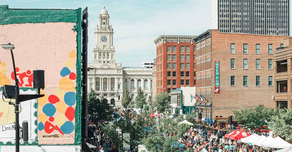 Downtown Farmers' Market in Fall