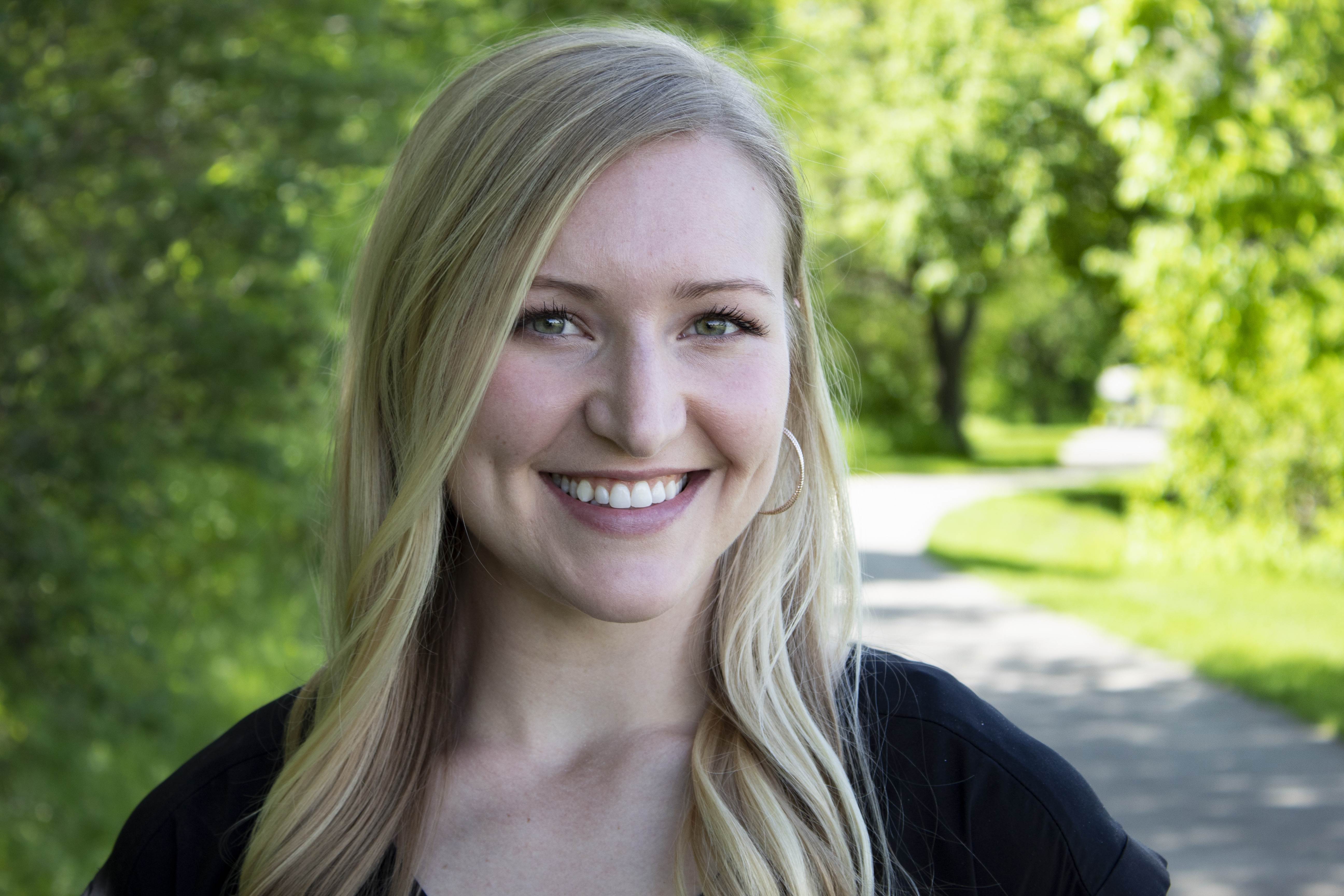 Whitney Tabbert Headshot