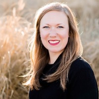 Janet Casson Headshot