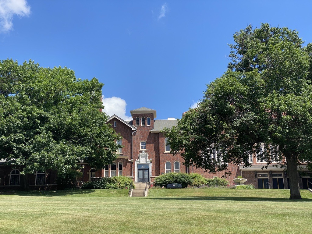 Hoyt Sherman Place Exterior