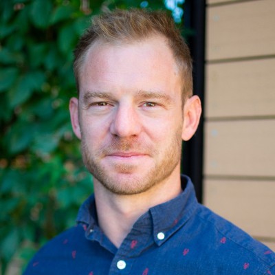 Stephen Smith Headshot