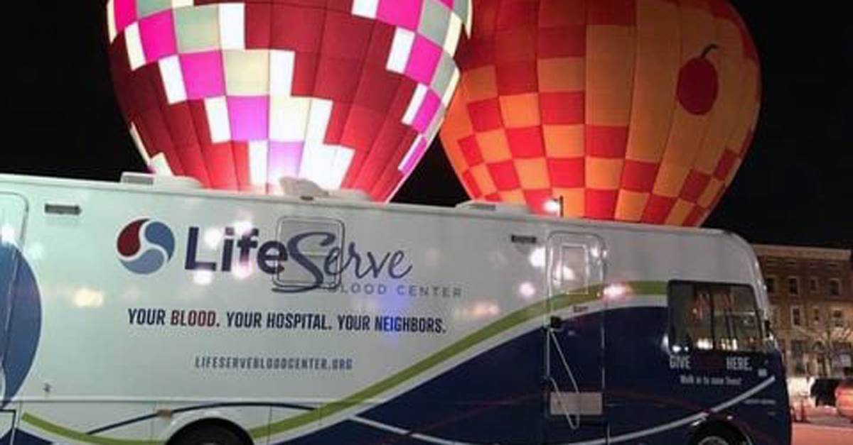 Hot Air Balloons in Downtown Des Moines (DSM)