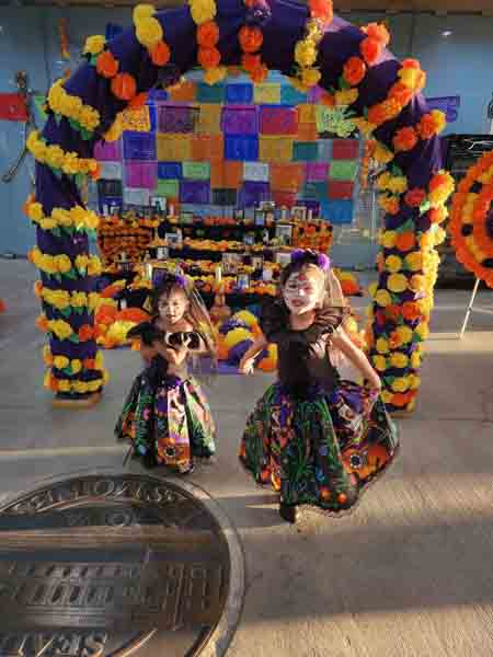 Dia de los Muertos Exhibit Dia de los Muertos Exhibit