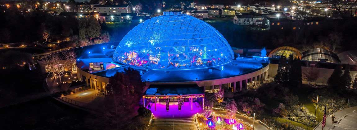 Botanical Garden lighted dome in Downtown Des Moines