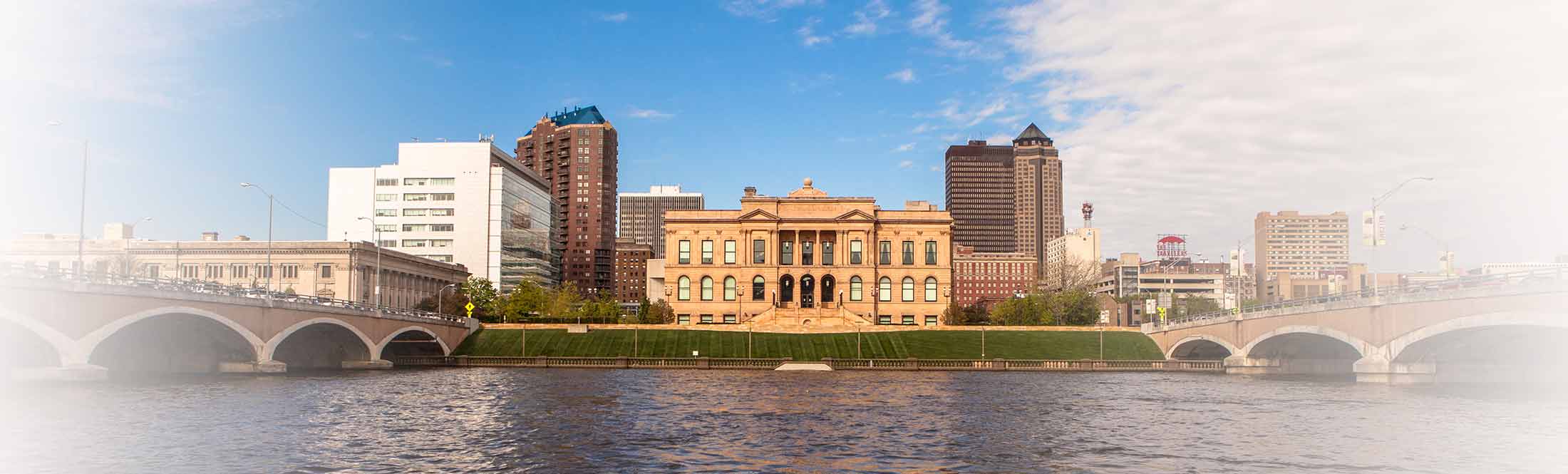 Grocery Stores in Downtown Des Moines