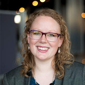 Erin Fry Headshot
