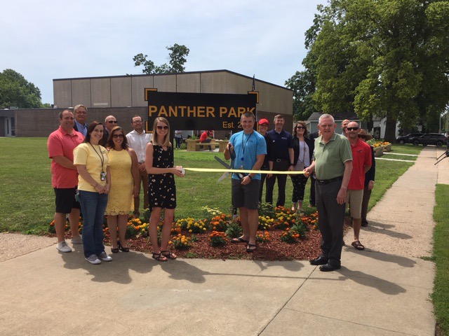 Knoxville Ribbon Cutting