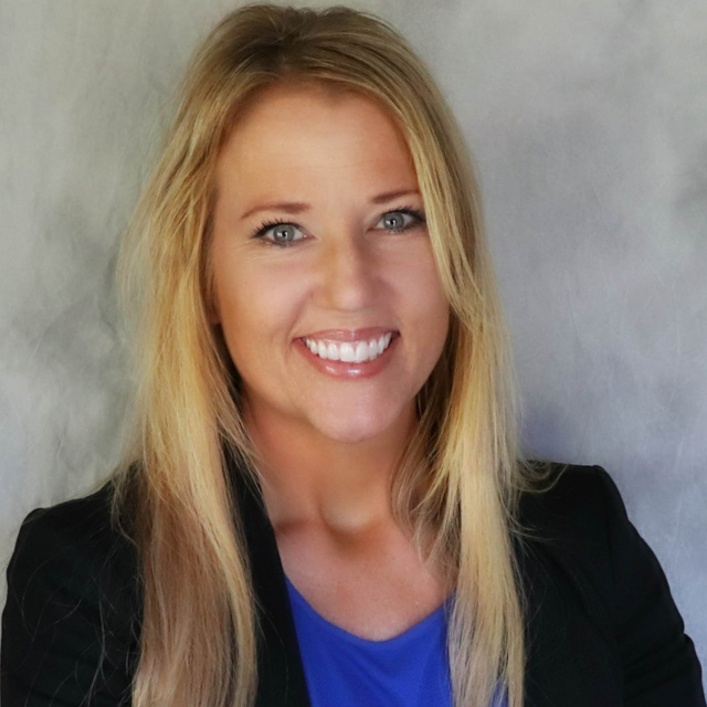 Beth Shelton Headshot