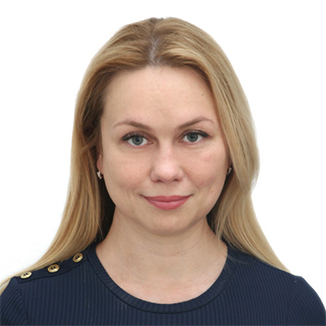 Ilona Sovalova Headshot