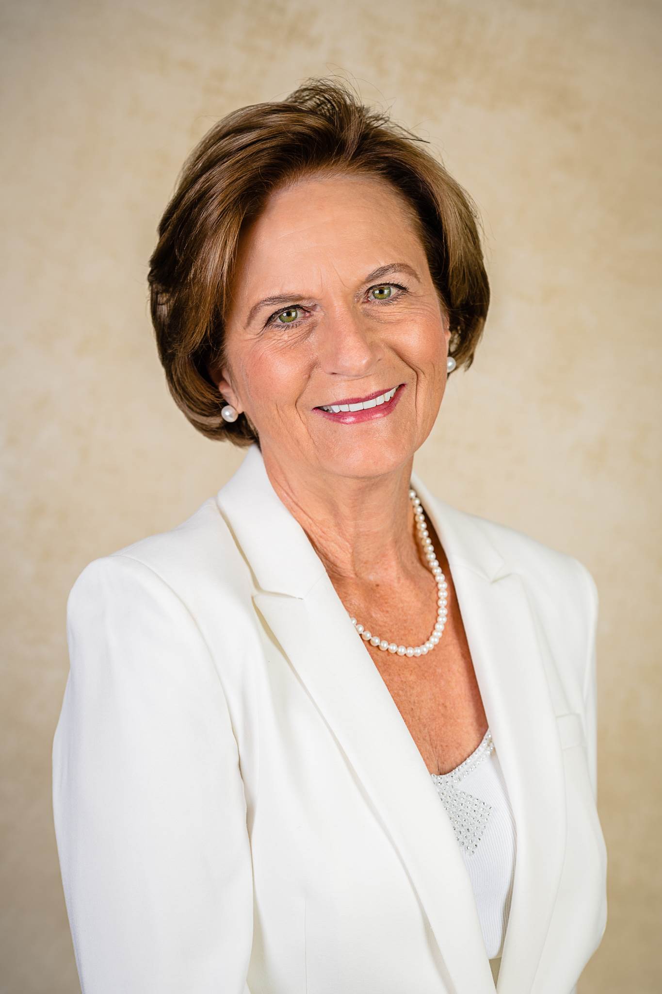 Doris Kelley Headshot