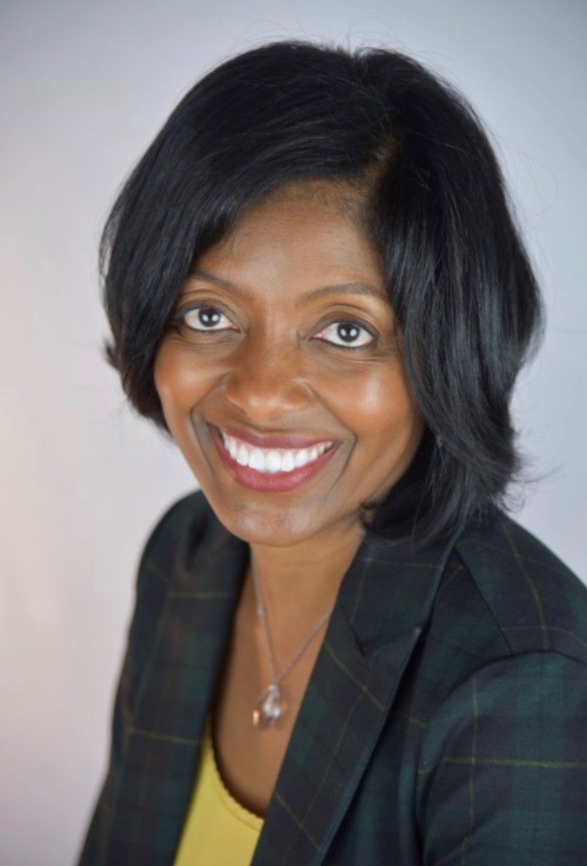 Miriam Lewis Headshot