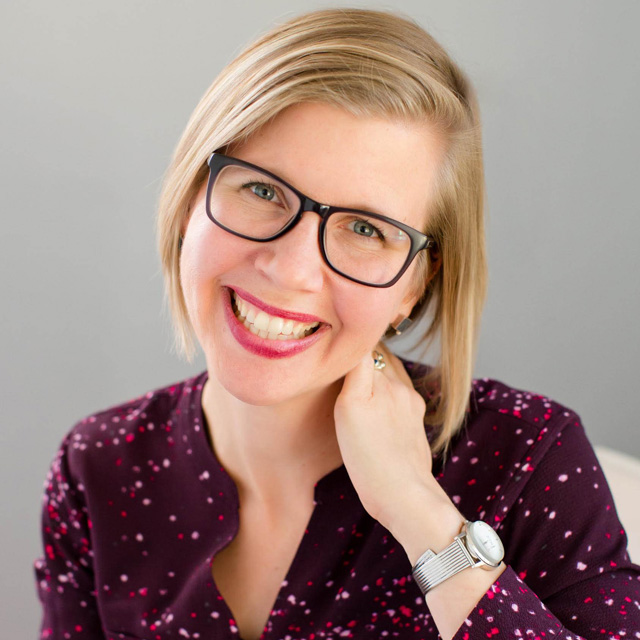 Susan Watts Headshot