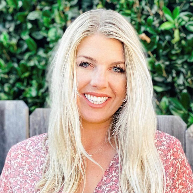 Abby Gibson Headshot