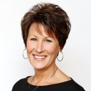Karen Eischen Headshot