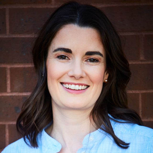 Laura Thako Headshot