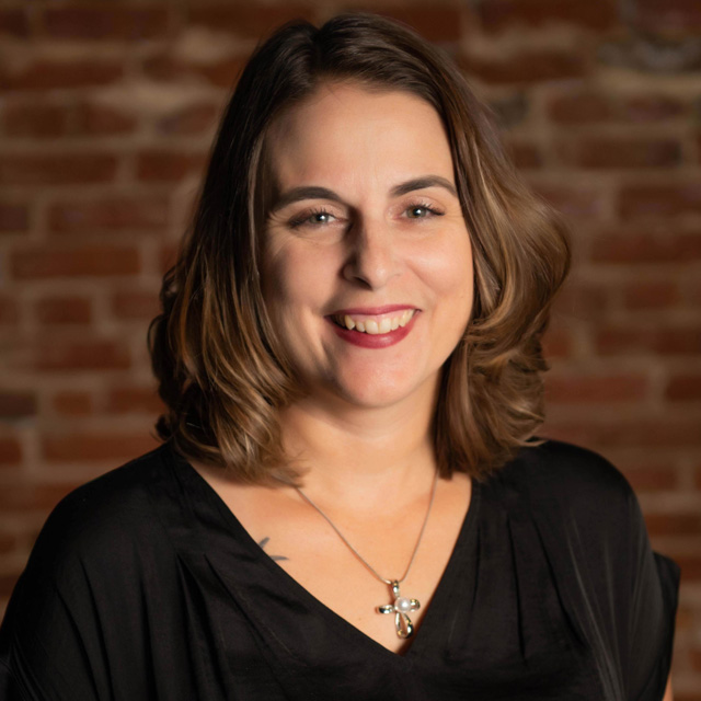 Sara Roberts Headshot