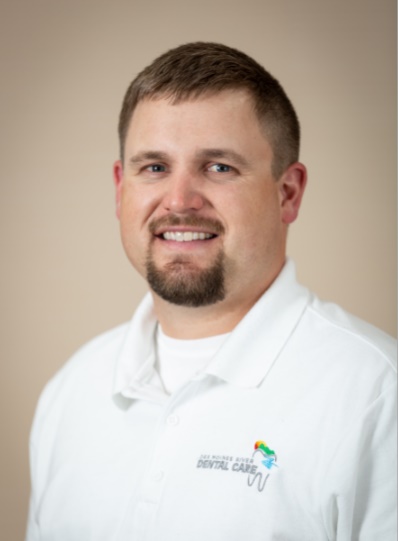 Tyler Villiard Headshot