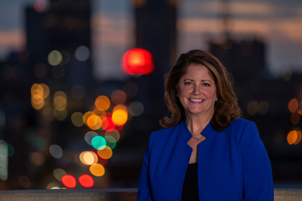 Liz Gilman Headshot