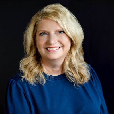 Deann Cook Headshot