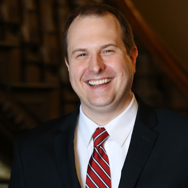 Dr. Mark Wiederspan Headshot