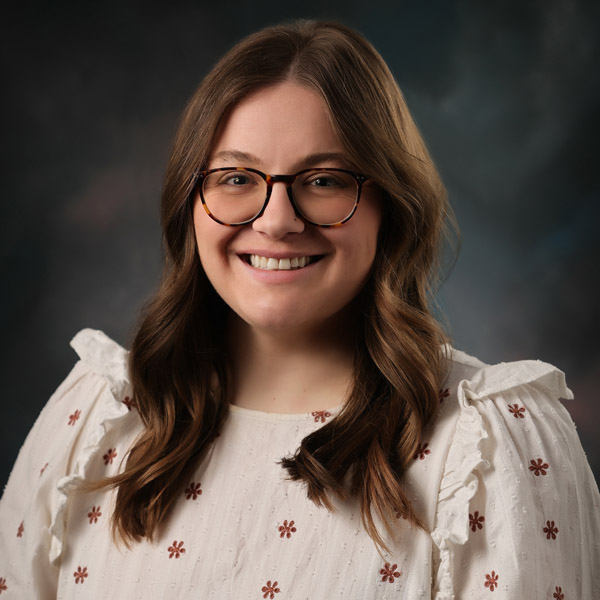 Zoe Schmitz Headshot