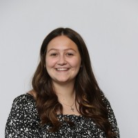 Kelly Troxel Headshot