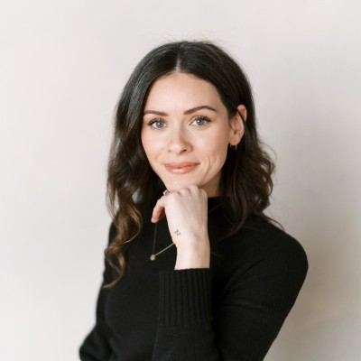 Lindsey Murray Headshot