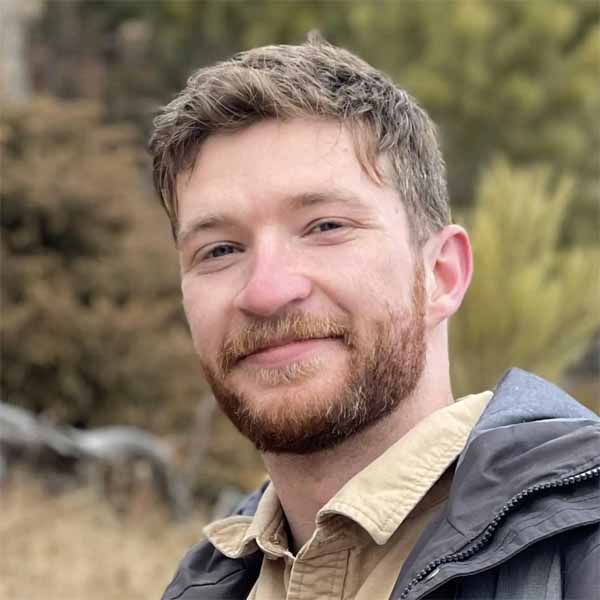 Nathan Beacom Headshot