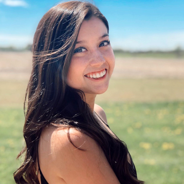 Halle Phillips Headshot