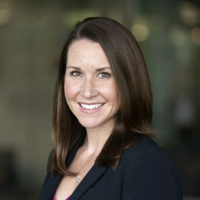 Laura McCaw headshot