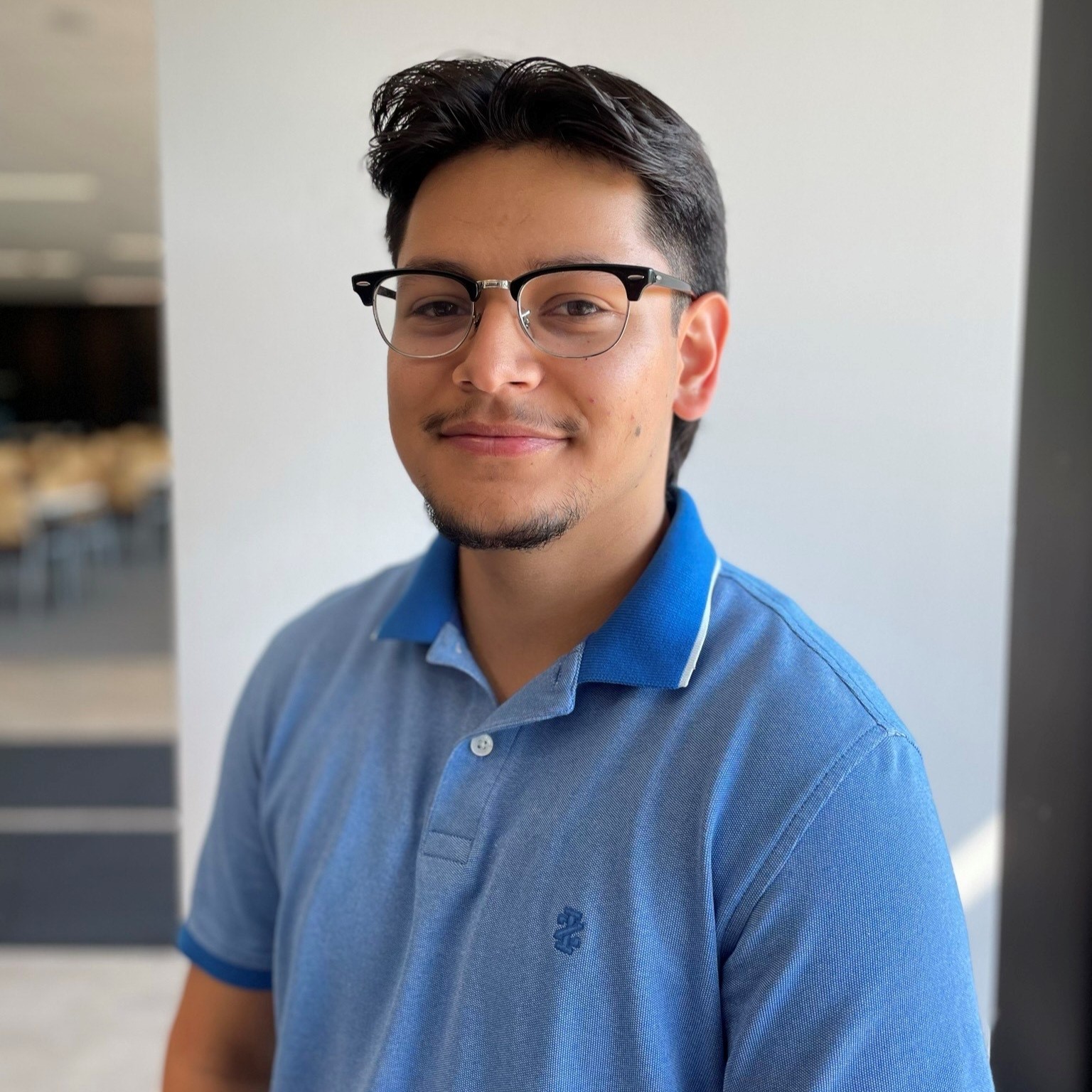 Angel Avila Zamora Headshot