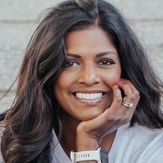 Liz Nead Headshot
