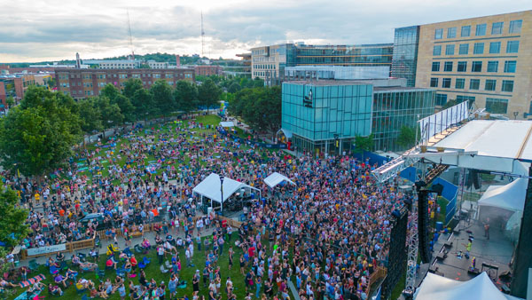 80/35 Crowd 80/35 Crowd