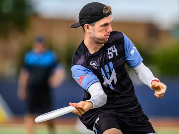 Dylan DeClerck Frisbee