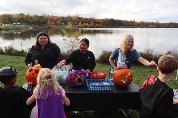 Trick or Treat at the Lake Trick or Treat at the Lake