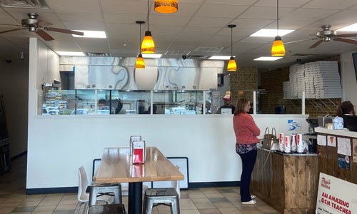seating and interior of Pepp's Pizzeria
