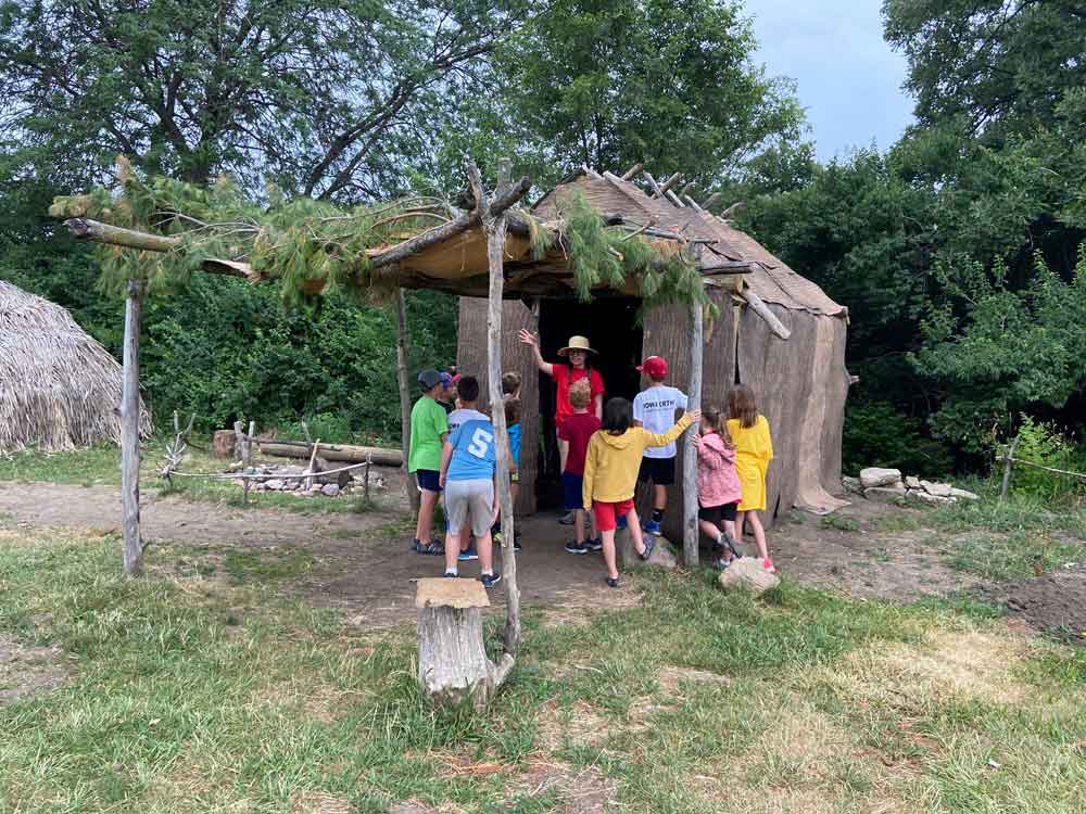 1700 Ioway Farm summer lodge