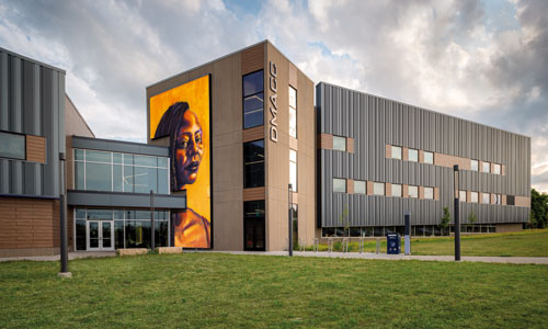 exterior of DMACC Urban Campus building
