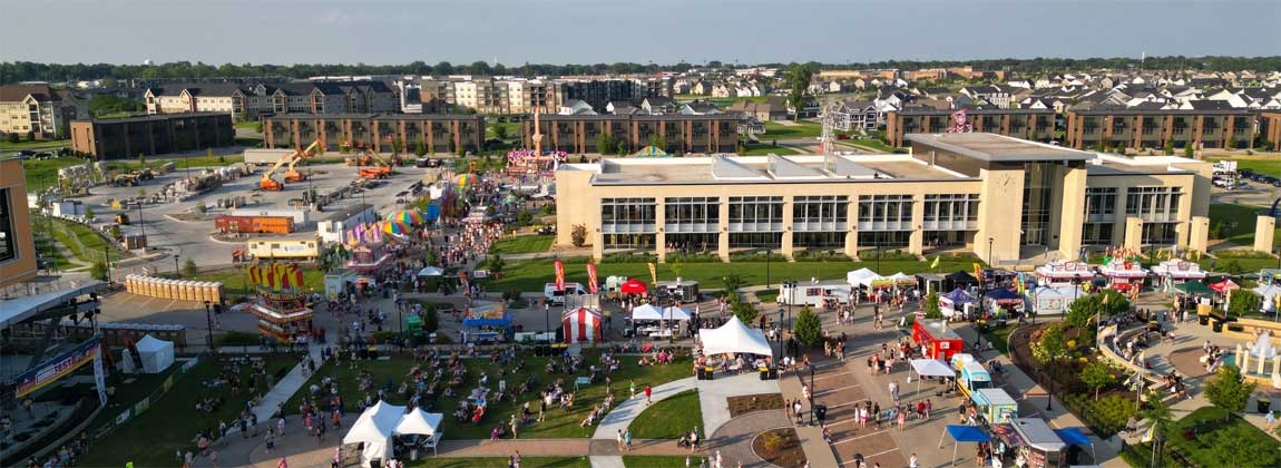 crowd of people at Ankeny Summerfest