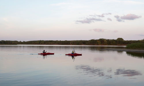 people kayaking