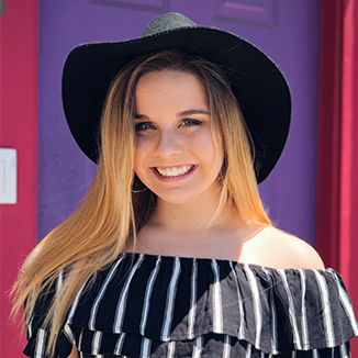 Jenna Lee-Johnson Headshot