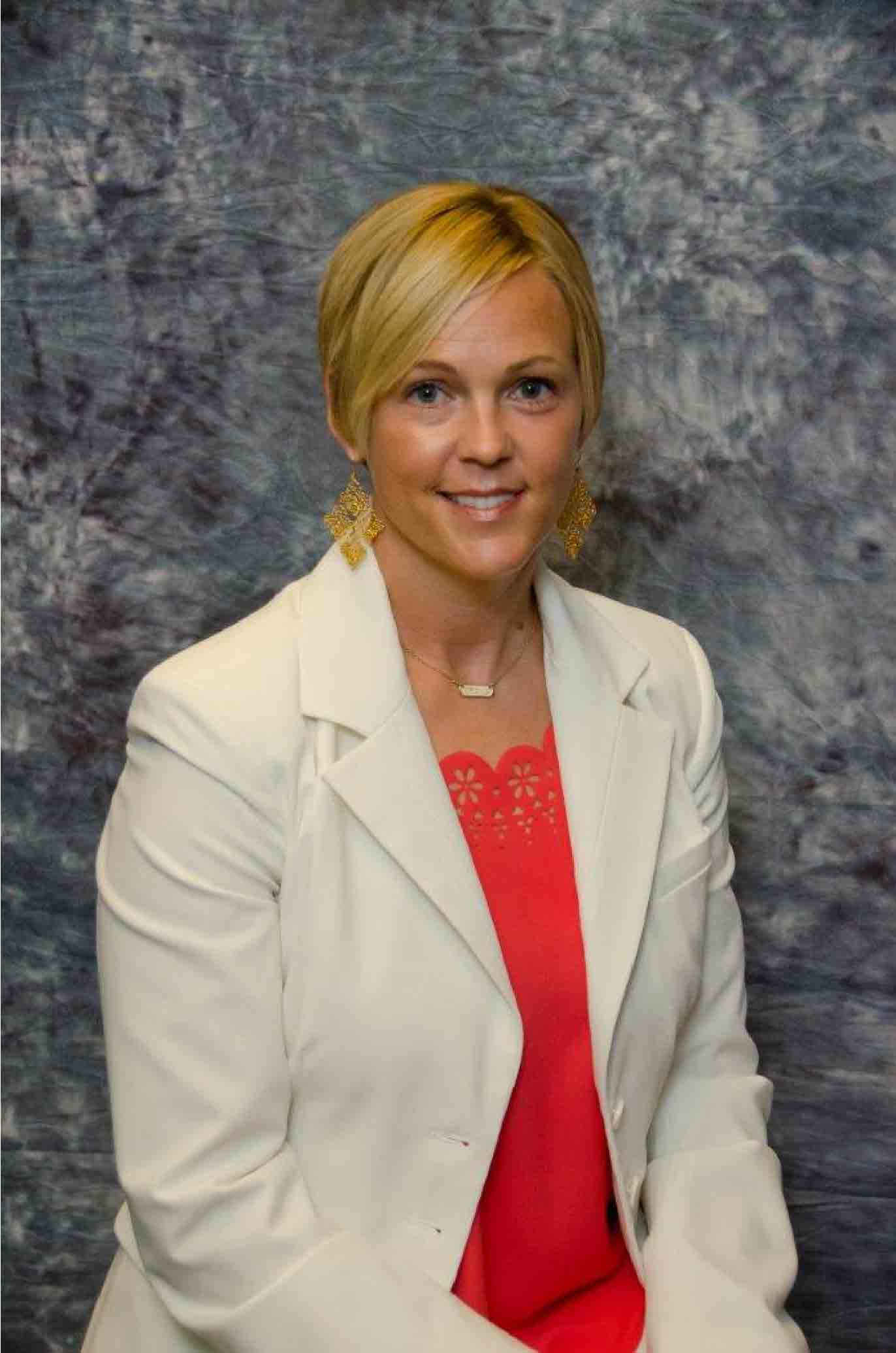 Amanda Reid-Raper Headshot