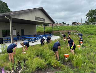 Athene Easter Lake volunteers