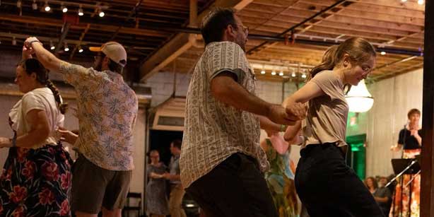 couples dancing