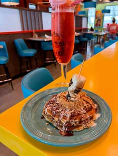 breakfast and a drink