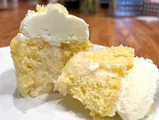 Lemon Curd Cream Cupcake