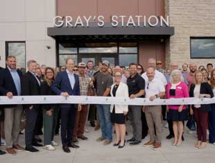 people in front of Gray's Station entrance
