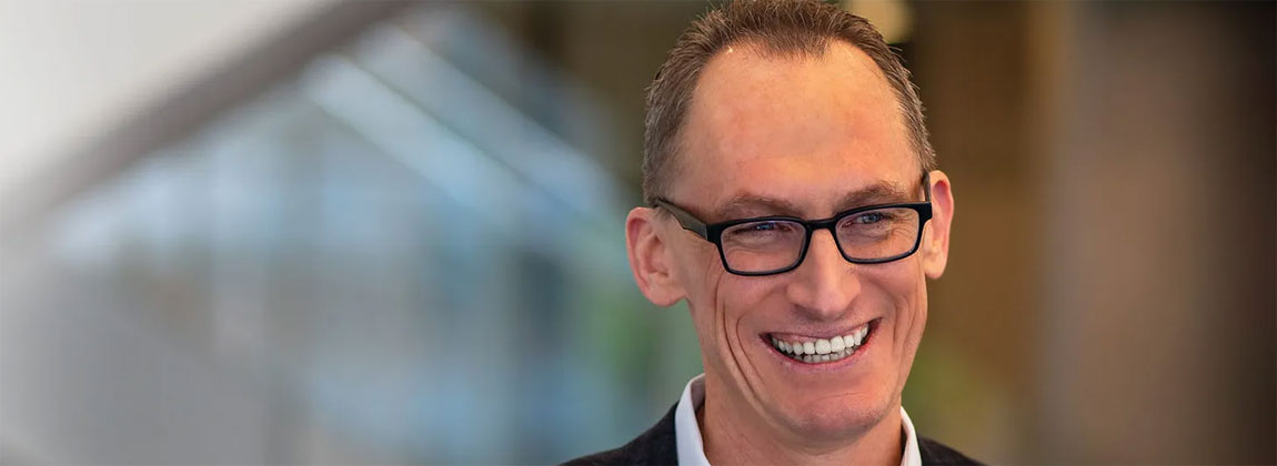 Gary Scholten headshot